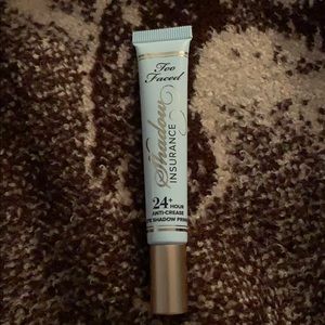 Too faced shadow insurance primer